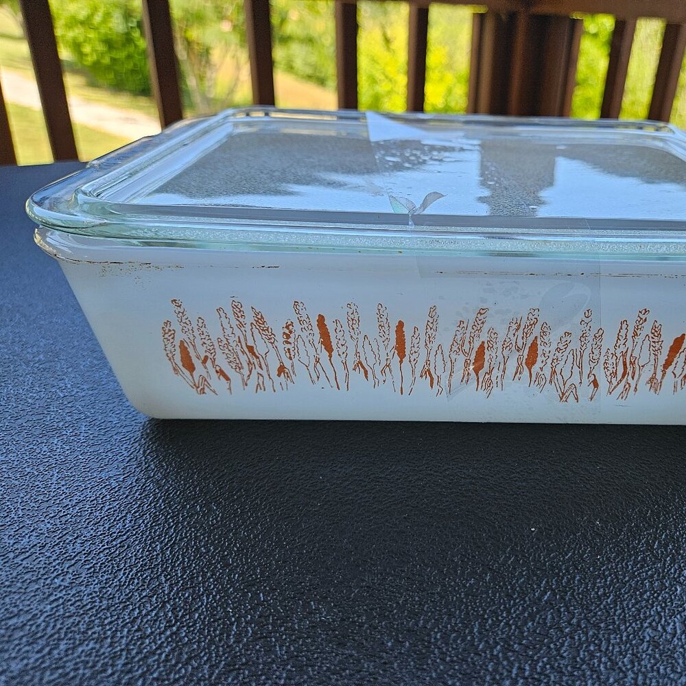 Proctor-Silex Vintage 1979 Milk Glass Wheat Pattern Casserole Dish with Lid